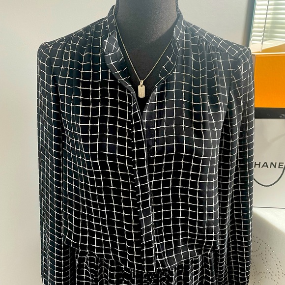 Black and White Window Pane Dress - Picture 5 of 8